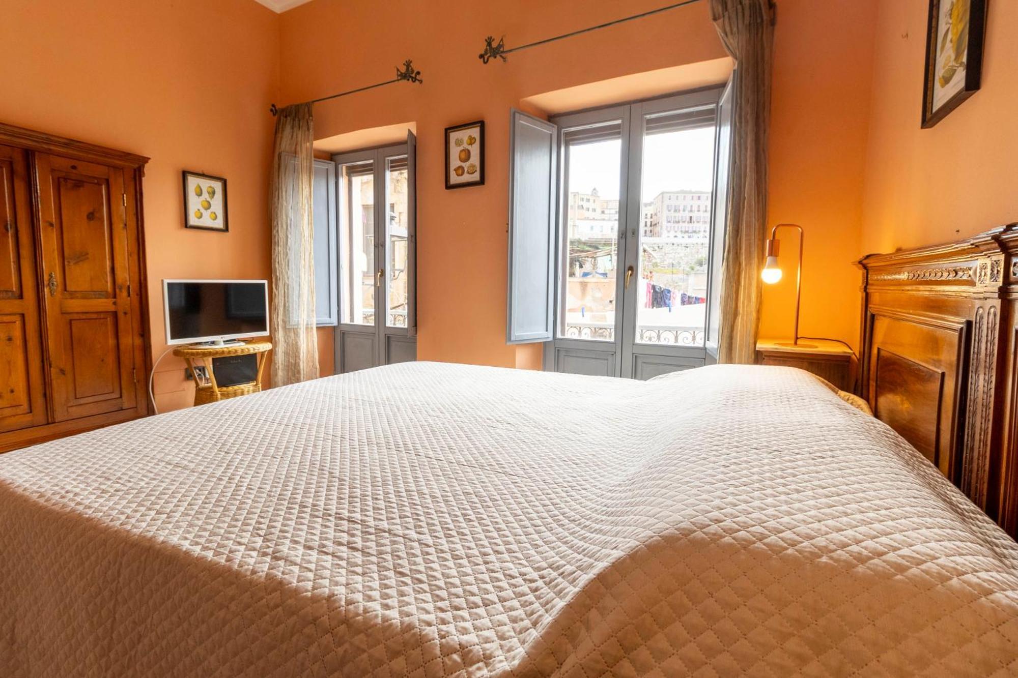 Laribiancos Cagliari Centro Storico Apartment ภายนอก รูปภาพ
